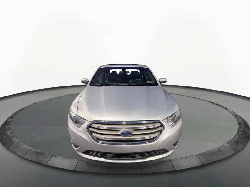 2017 Ford Taurus SEL