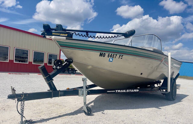 2004 Tracker Targa V-16 for sale at Truman Lake Marine in Warsaw, MO