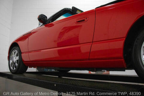 2002 Ford Thunderbird Deluxe