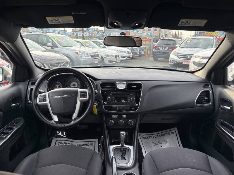 2014 Chrysler 200 Touring