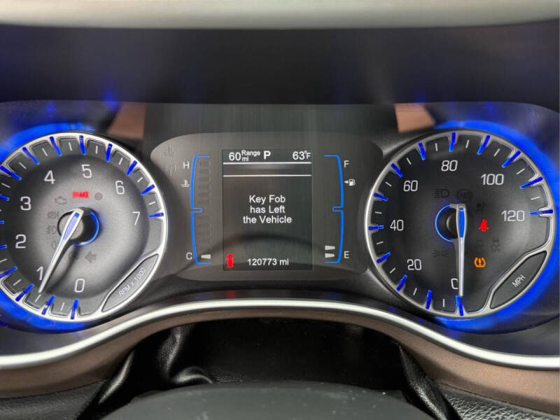 2017 Chrysler Pacifica Touring-L
