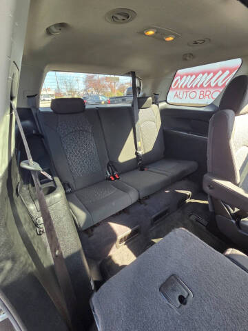 2011 GMC Acadia SLE