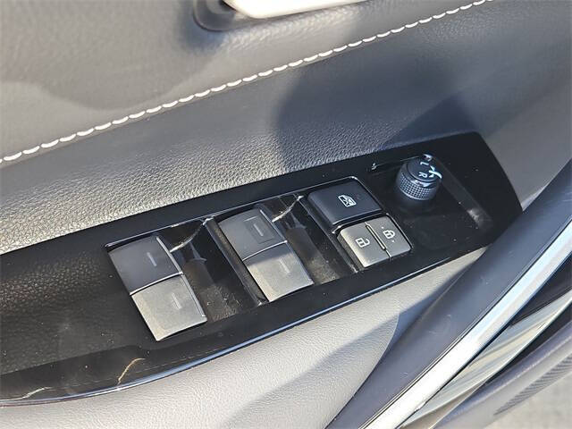 2023 Toyota Corolla Hatchback XSE