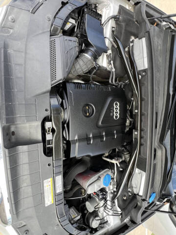 2011 Audi Q5 2.0T quattro Premium Plus