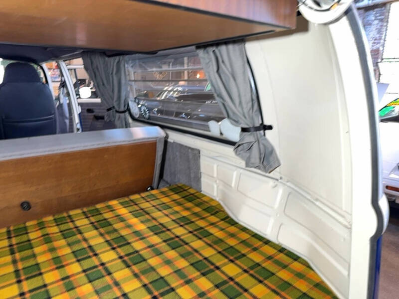 1977 Volkswagen Type 2