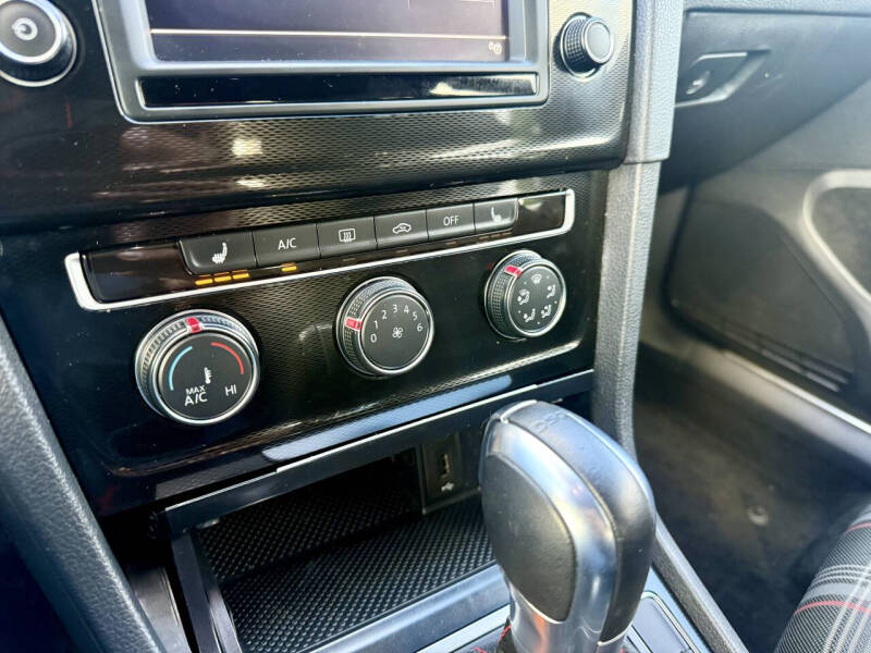 2016 Volkswagen Golf GTI S