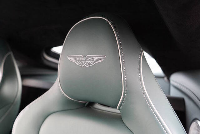2025 Aston Martin Vantage