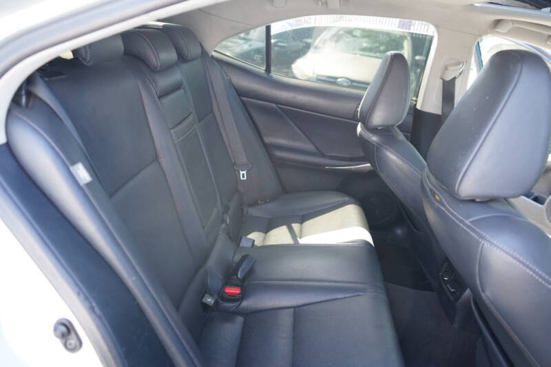 2015 Lexus IS 250