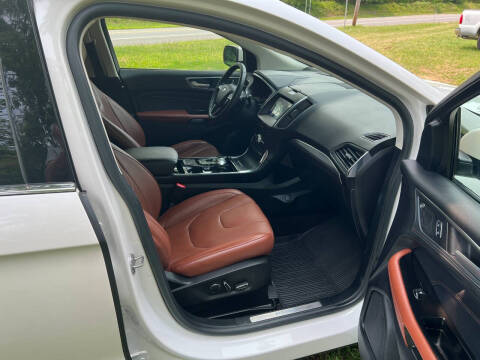 2019 Ford Edge Titanium