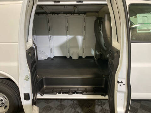 2025 Chevrolet Express 2500