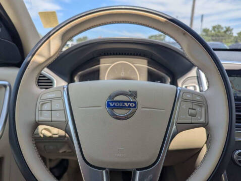 2016 Volvo XC60 T5 Drive-E Premier