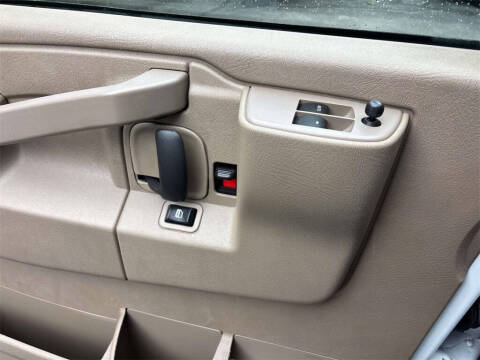 2023 Chevrolet Express 2500