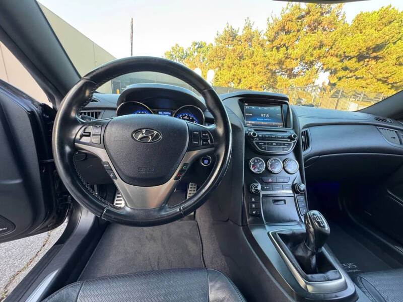 2016 Hyundai Genesis Coupe