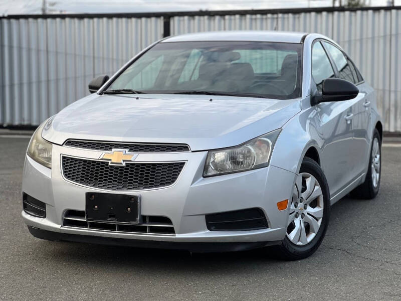 2013 Chevrolet Cruze LS Manual