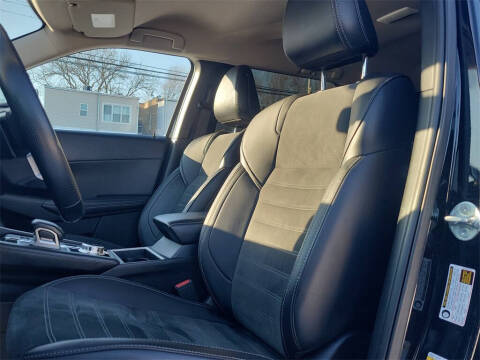 2024 Mitsubishi Outlander PHEV SE