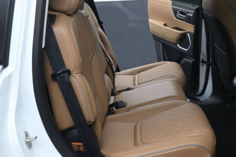 2027 Infiniti QX80 Luxe