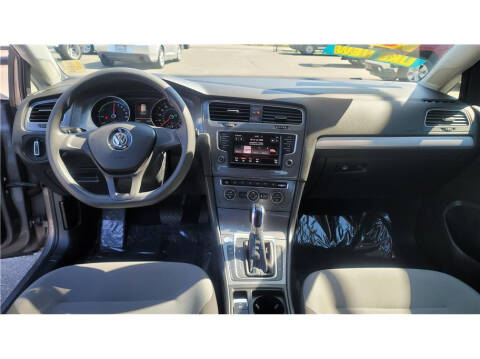 2016 Volkswagen e-Golf SE