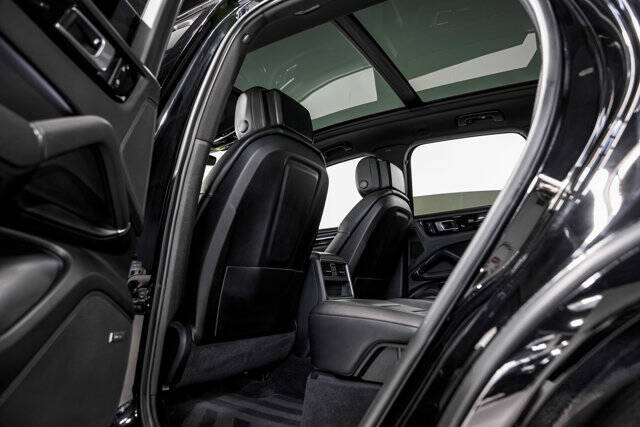 2022 Porsche Cayenne S