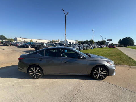 2021 Nissan Altima 2.5 SR