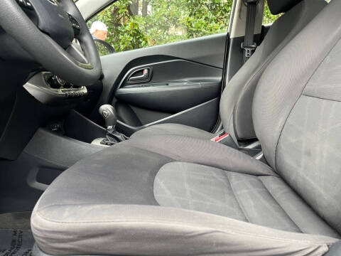 2013 Kia Rio 5-Door LX