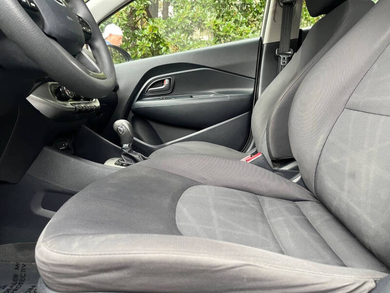 2013 Kia Rio 5-Door LX