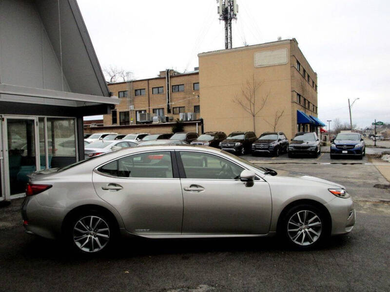 2016 Lexus ES 300h