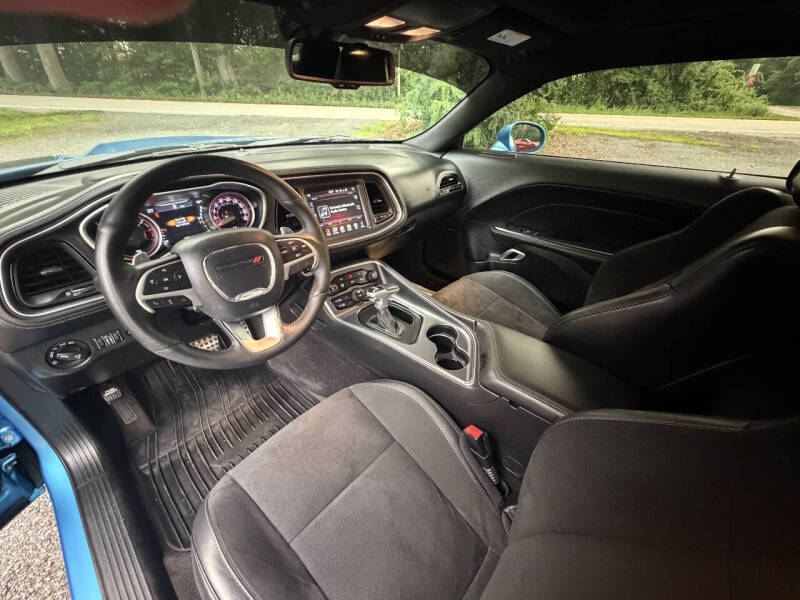 2016 Dodge Challenger 392 HEMI Scat Pack Shaker
