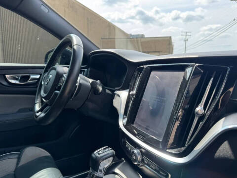 2020 Volvo S60 T5 R-Design