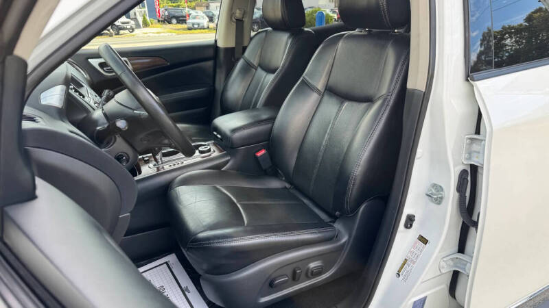 2018 Nissan Pathfinder Platinum