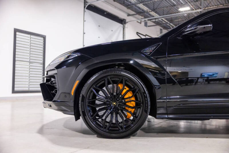 2025 Lamborghini Urus SE