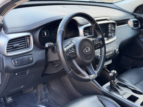 2017 Kia Sorento LX
