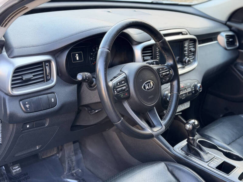 2017 Kia Sorento LX