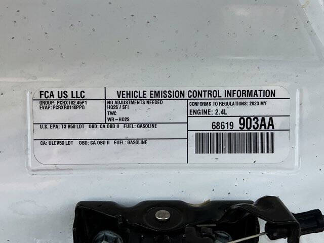 2023 Jeep Cherokee Altitude Lux