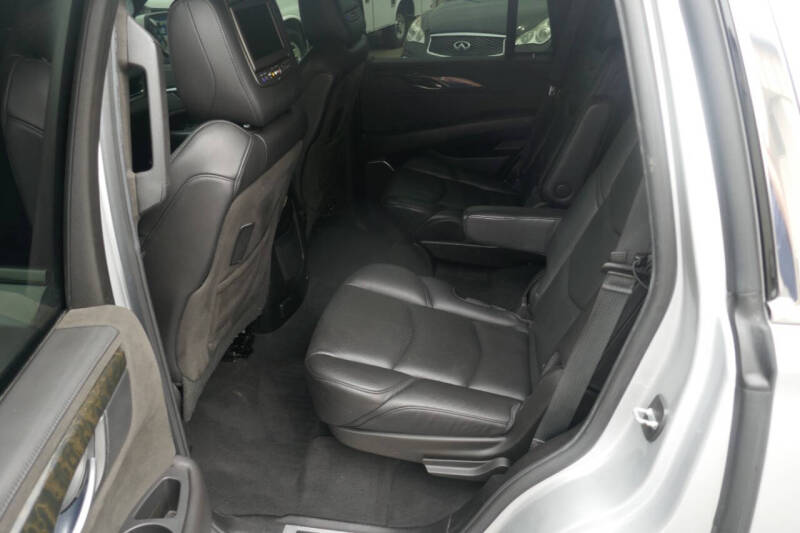 2018 Cadillac Escalade Platinum