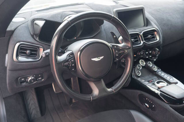 2021 Aston Martin Vantage 19