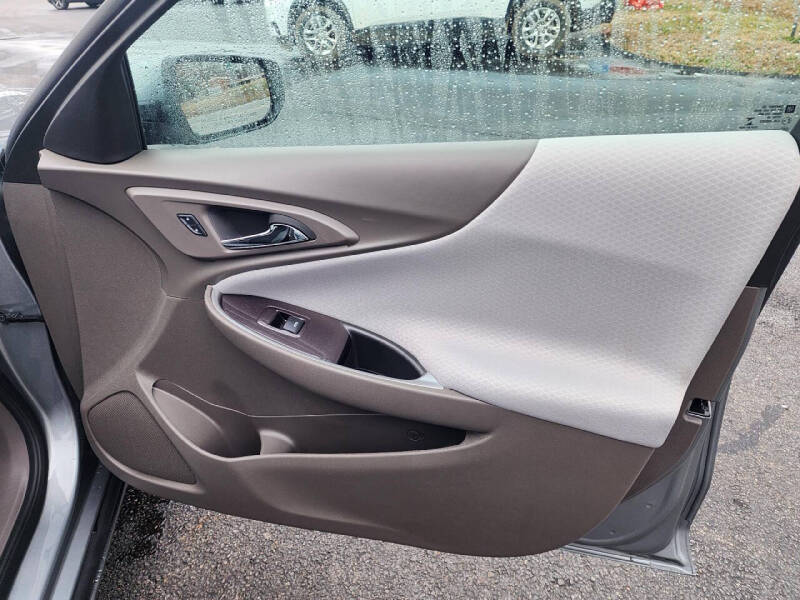 2025 Chevrolet Malibu LS