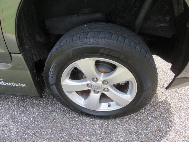 2014 Toyota Sienna LE Mobility 7-Passenger