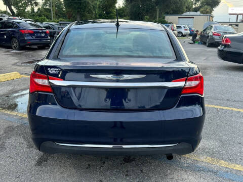 2013 Chrysler 200 Touring