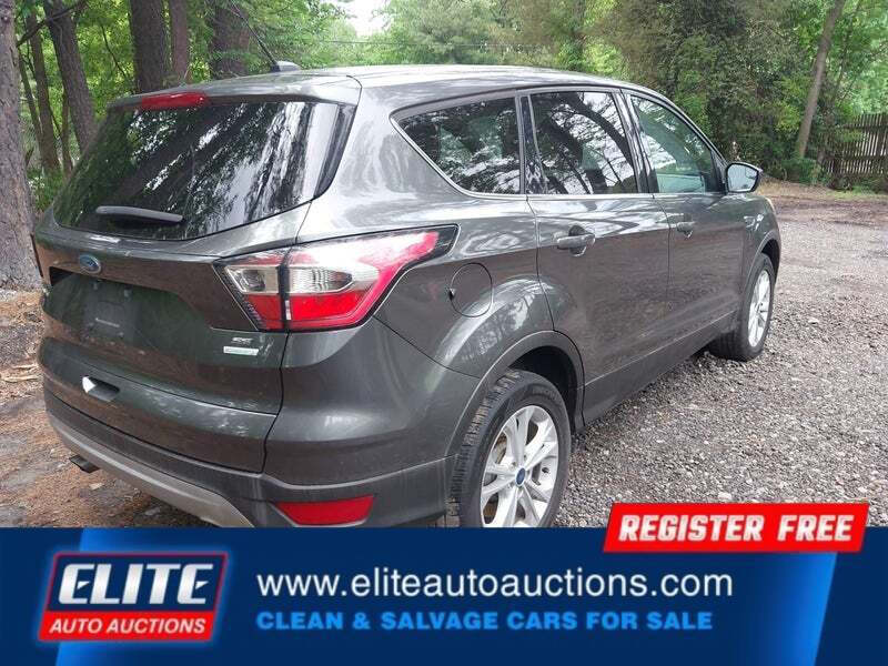 2017 Ford Escape SE