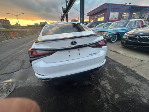 2022 Lexus ES 350 F SPORT