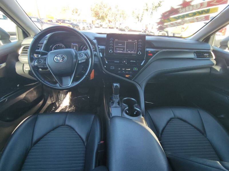 2021 Toyota Camry SE photo 11