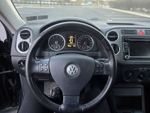2010 Volkswagen Tiguan SEL