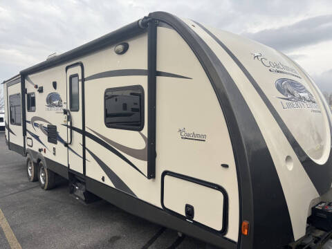 2015 Coachmen RV Freedom Express  298 Reds