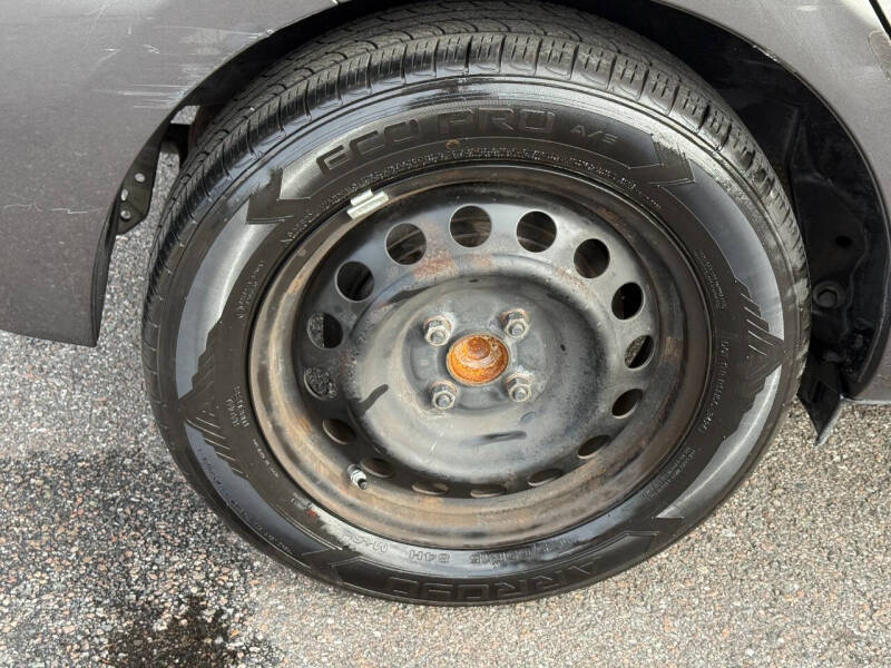 2013 Toyota Prius c Two