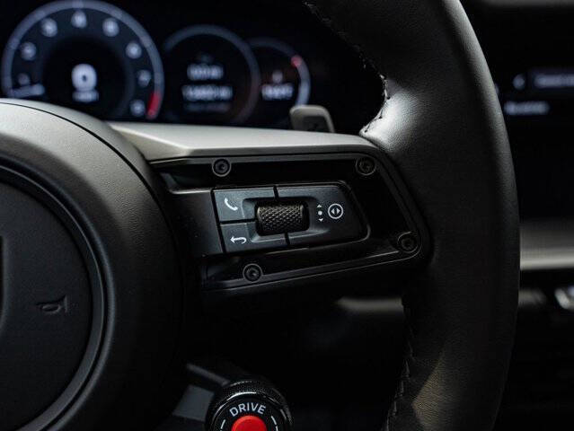 2025 Porsche 911 Carrera