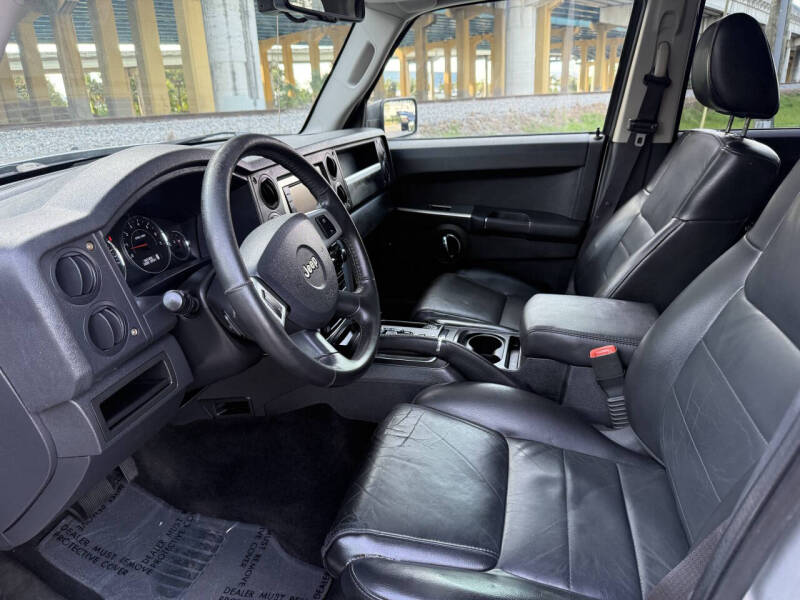 2010 Jeep Commander Sport