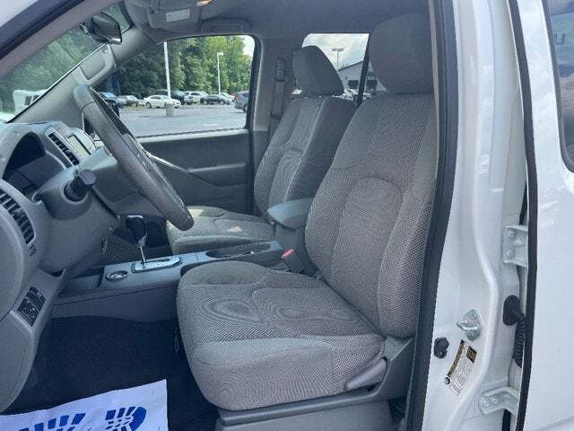 2021 Nissan Frontier 23