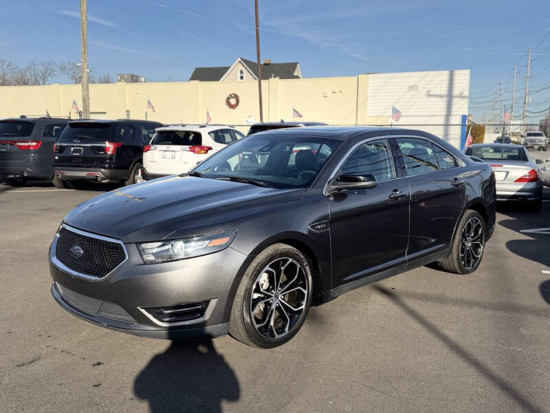 2016 Ford Taurus SHO
