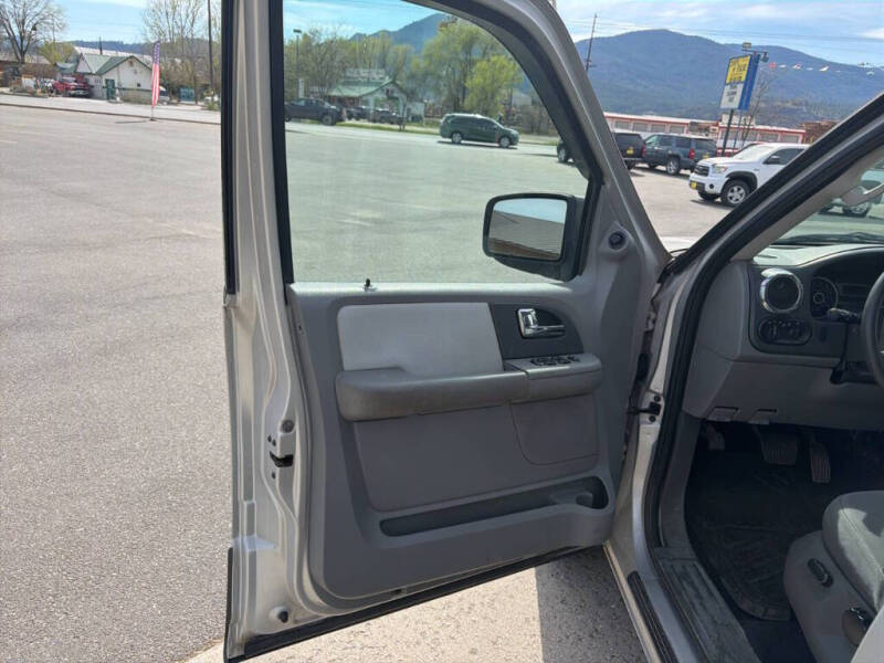 2005 Ford Expedition XLT