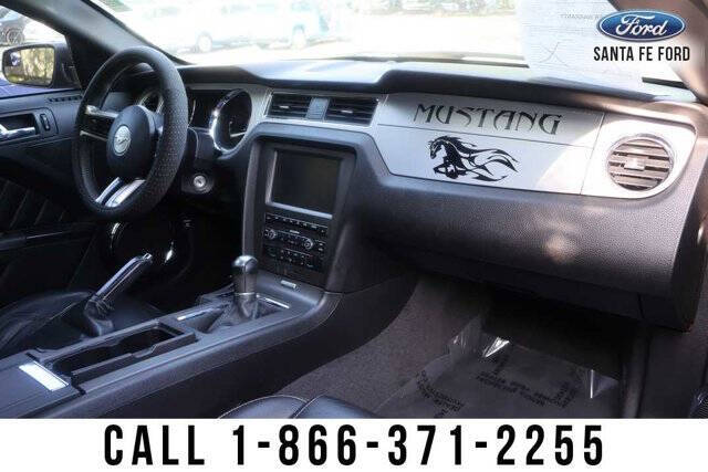 2011 Ford Mustang V6 Premium